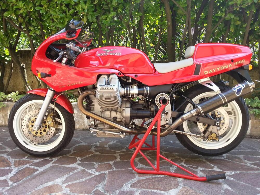 РњРѕС‚Рѕ Guzzi Daytona